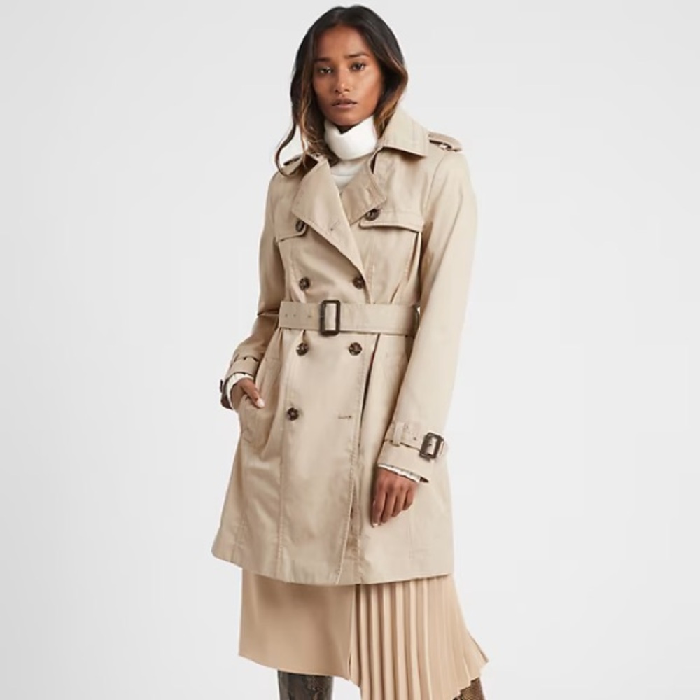 WATER-RESISTANT CLASSIC TRENCH COAT